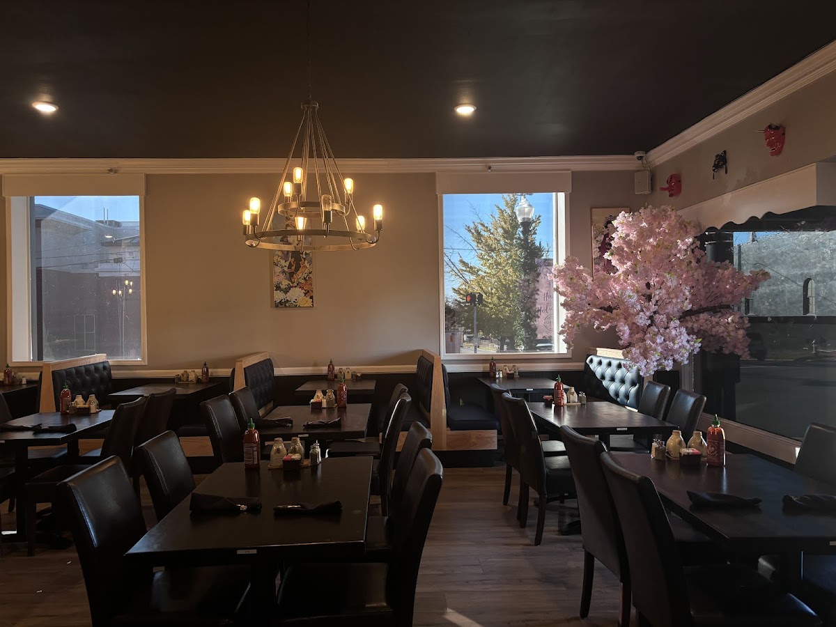 Bonzu Japanese Steakhouse & Sushi